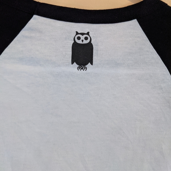 Akra tshirt - Picture 4 of 5